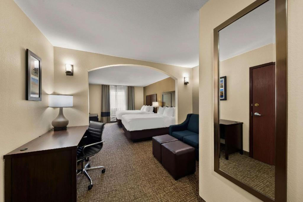 Comfort Inn & Suites Atoka Екстериор снимка