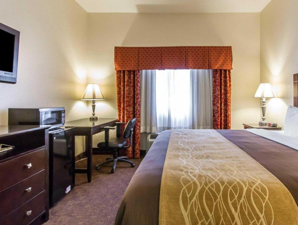 Comfort Inn & Suites Atoka Екстериор снимка